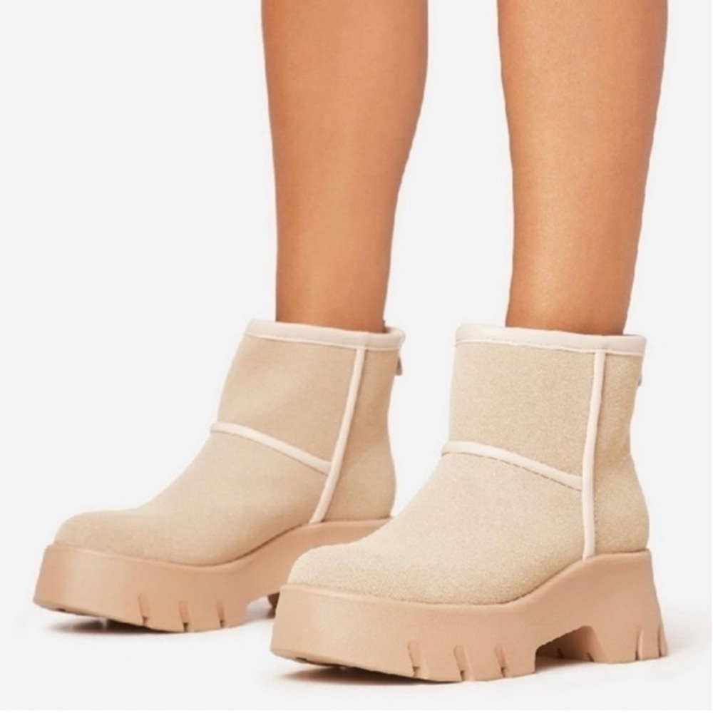 NIB EGO Backcountry Ankle Boots Chunky Faux Suede Platform Lug Sole Size 10
